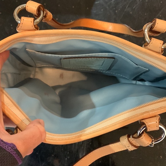 Coach Handbag - Picture 4 of 7